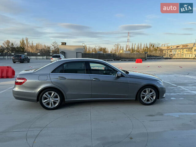 Серый Мерседес Е-Класс, объемом двигателя 2.14 л и пробегом 245 тыс. км за 11900 $, фото 18 на Automoto.ua