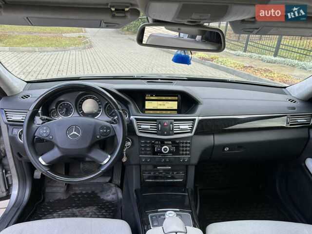 Мерседес Е-Клас 2010 у Прилуках на Automoto.ua Сірий Мерседес Е-Клас, об'ємом двигуна 3.5 л та пробігом 278 тис. км за 11400 $, фото 18 на Automoto.ua
