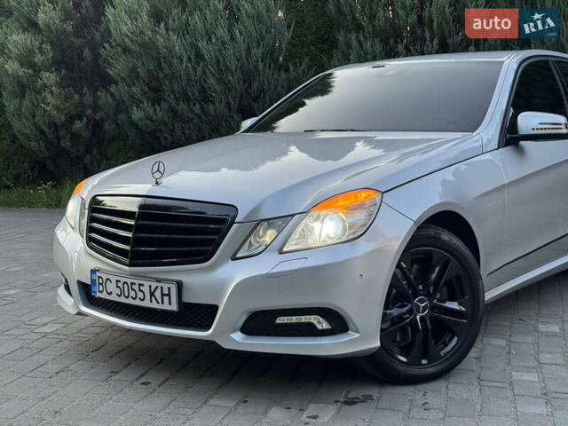 Сірий Мерседес Е-Клас, об'ємом двигуна 2.99 л та пробігом 215 тис. км за 13499 $, фото 6 на Automoto.ua