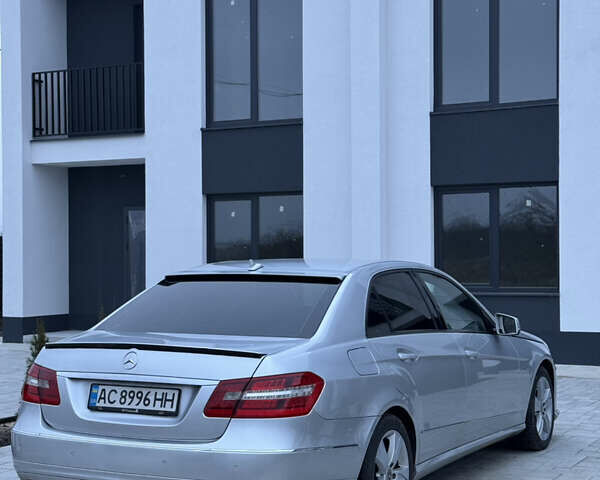 Серый Мерседес Е-Класс, объемом двигателя 3 л и пробегом 315 тыс. км за 12999 $, фото 7 на Automoto.ua