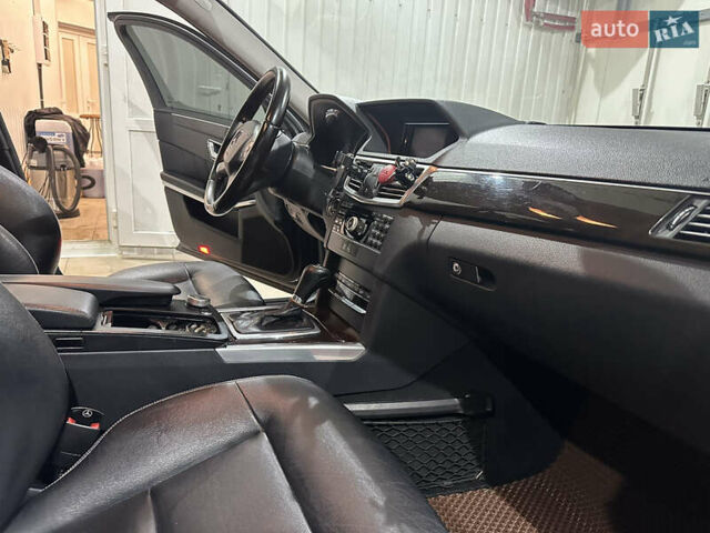 Серый Мерседес Е-Класс, объемом двигателя 2.2 л и пробегом 280 тыс. км за 11900 $, фото 12 на Automoto.ua