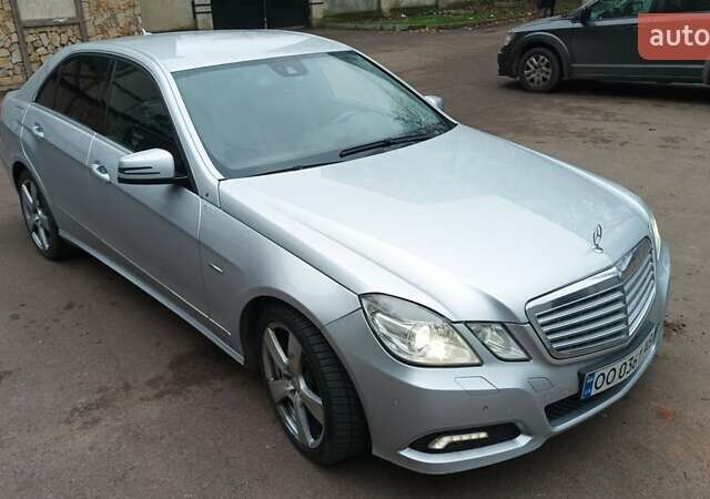 Серый Мерседес Е-Класс, объемом двигателя 2.2 л и пробегом 420 тыс. км за 10800 $, фото 17 на Automoto.ua