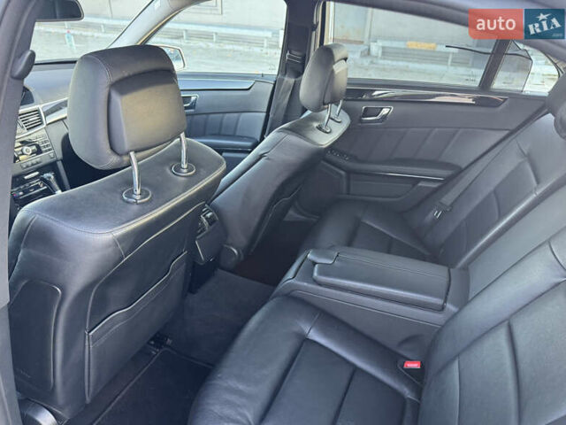 Серый Мерседес Е-Класс, объемом двигателя 2.14 л и пробегом 245 тыс. км за 11900 $, фото 30 на Automoto.ua