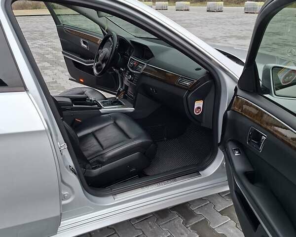 Сірий Мерседес Е-Клас, об'ємом двигуна 2.14 л та пробігом 280 тис. км за 10700 $, фото 23 на Automoto.ua