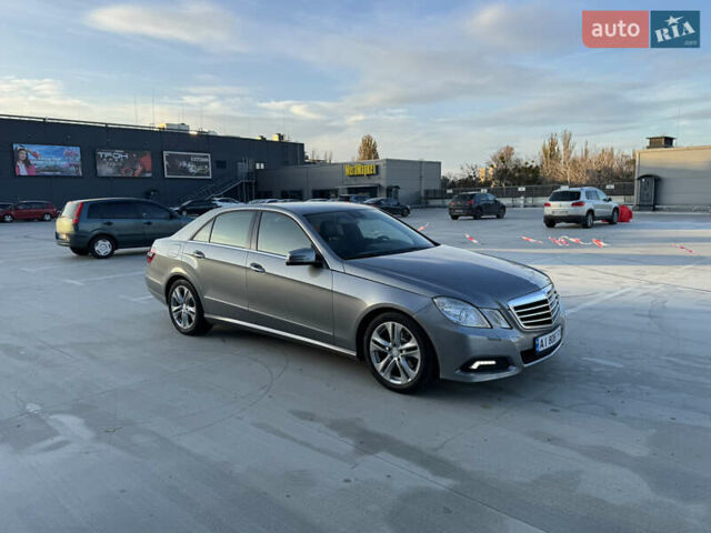 Сірий Мерседес Е-Клас, об'ємом двигуна 2.14 л та пробігом 246 тис. км за 12500 $, фото 3 на Automoto.ua