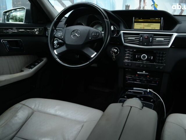 Серый Мерседес Е-Класс, объемом двигателя 3.5 л и пробегом 284 тыс. км за 14500 $, фото 8 на Automoto.ua