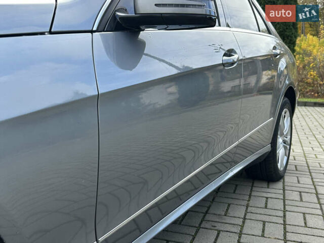 Мерседес Е-Клас 2010 у Прилуках на Automoto.ua Сірий Мерседес Е-Клас, об'ємом двигуна 3.5 л та пробігом 278 тис. км за 11400 $, фото 10 на Automoto.ua