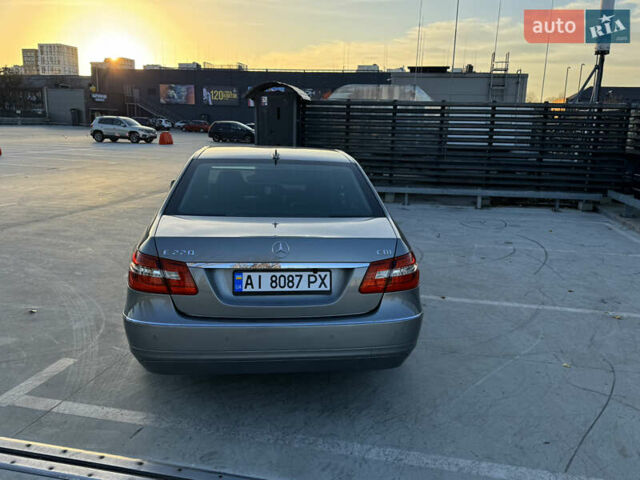 Сірий Мерседес Е-Клас, об'ємом двигуна 2.14 л та пробігом 246 тис. км за 12500 $, фото 41 на Automoto.ua