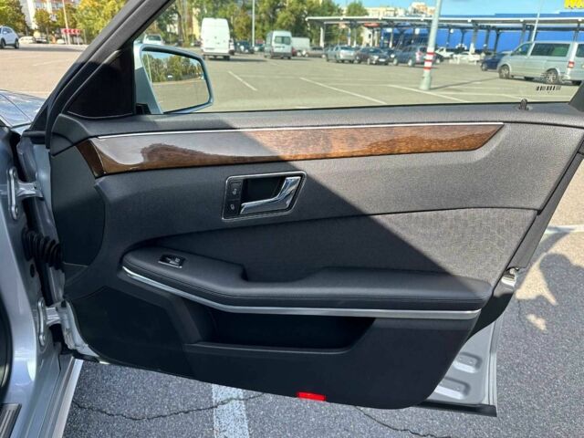 Серый Мерседес Е-Класс, объемом двигателя 2.1 л и пробегом 287 тыс. км за 9550 $, фото 16 на Automoto.ua