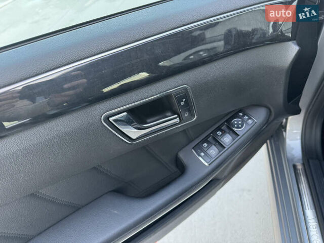 Серый Мерседес Е-Класс, объемом двигателя 2.14 л и пробегом 245 тыс. км за 11900 $, фото 35 на Automoto.ua