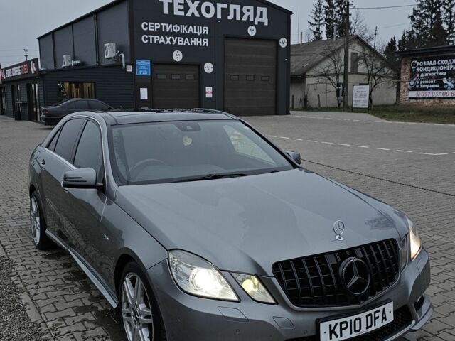 Сірий Мерседес Е-Клас, об'ємом двигуна 2 л та пробігом 189 тис. км за 5249 $, фото 1 на Automoto.ua