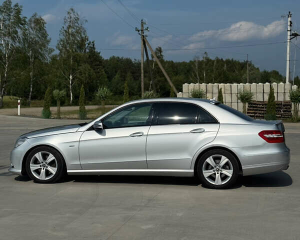 Мерседес Е-Класс 2010 в Ковель на Automoto.ua Серый Мерседес Е-Класс, объемом двигателя 3 л и пробегом 249 тыс. км за 13499 $, фото 5 на Automoto.ua