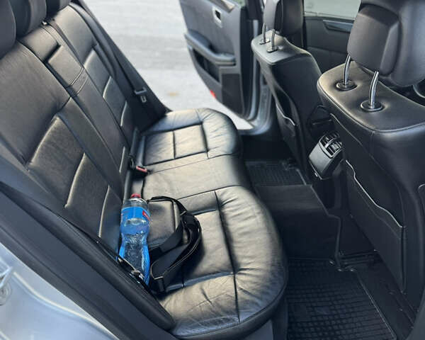 Сірий Мерседес Е-Клас, об'ємом двигуна 2.2 л та пробігом 325 тис. км за 12400 $, фото 7 на Automoto.ua