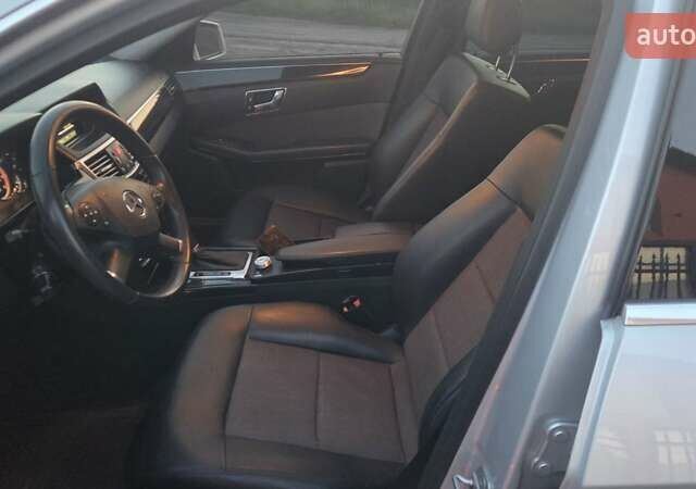 Серый Мерседес Е-Класс, объемом двигателя 2.2 л и пробегом 268 тыс. км за 10950 $, фото 15 на Automoto.ua