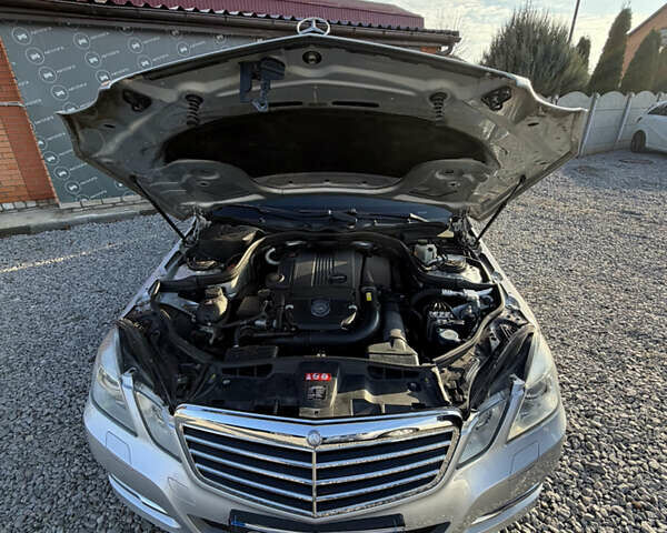 Серый Мерседес Е-Класс, объемом двигателя 2 л и пробегом 248 тыс. км за 11300 $, фото 8 на Automoto.ua