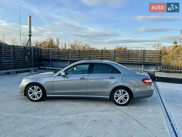 Сірий Мерседес Е-Клас, об'ємом двигуна 2.14 л та пробігом 246 тис. км за 12500 $, фото 38 на Automoto.ua