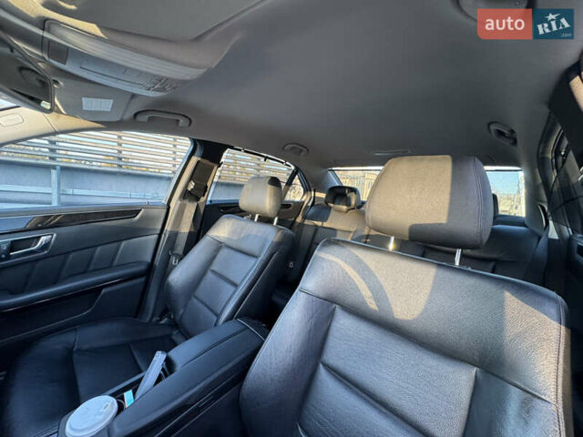 Серый Мерседес Е-Класс, объемом двигателя 2.14 л и пробегом 245 тыс. км за 11900 $, фото 13 на Automoto.ua