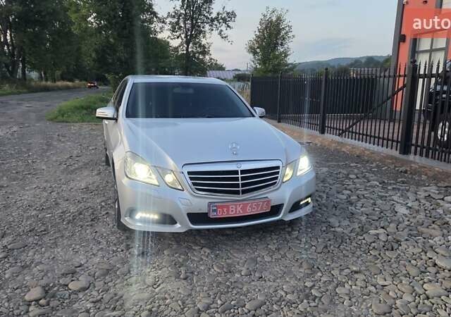 Мерседес Е-Класс 2010 в Тячеве на Automoto.ua Серый Мерседес Е-Класс, объемом двигателя 2.2 л и пробегом 268 тыс. км за 11200 $, фото 3 на Automoto.ua