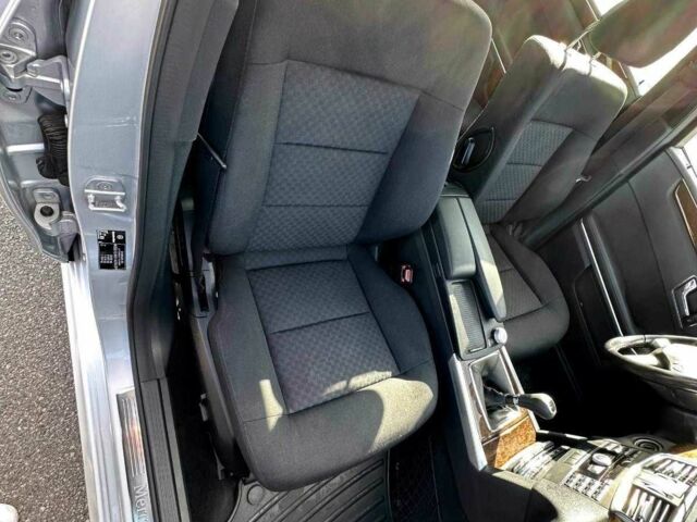 Серый Мерседес Е-Класс, объемом двигателя 2.1 л и пробегом 287 тыс. км за 9550 $, фото 14 на Automoto.ua