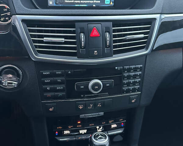 Серый Мерседес Е-Класс, объемом двигателя 2.2 л и пробегом 246 тыс. км за 12000 $, фото 26 на Automoto.ua