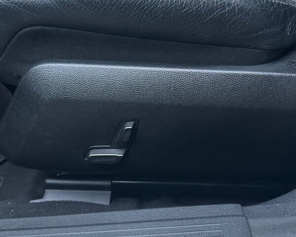 Сірий Мерседес Е-Клас, об'ємом двигуна 2.2 л та пробігом 246 тис. км за 12000 $, фото 37 на Automoto.ua