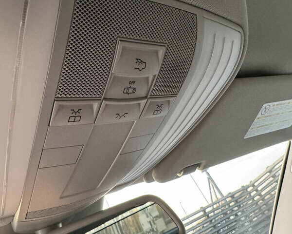 Сірий Мерседес Е-Клас, об'ємом двигуна 2.14 л та пробігом 246 тис. км за 12500 $, фото 49 на Automoto.ua