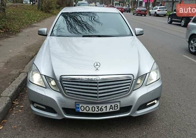 Серый Мерседес Е-Класс, объемом двигателя 2.2 л и пробегом 420 тыс. км за 10800 $, фото 14 на Automoto.ua