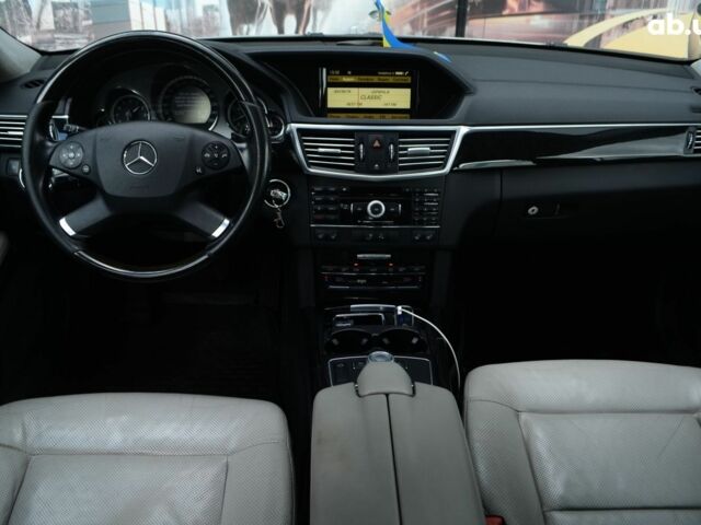 Серый Мерседес Е-Класс, объемом двигателя 3.5 л и пробегом 284 тыс. км за 14500 $, фото 7 на Automoto.ua