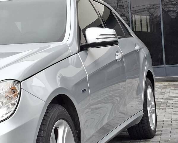 Сірий Мерседес Е-Клас, об'ємом двигуна 2.14 л та пробігом 280 тис. км за 10700 $, фото 6 на Automoto.ua