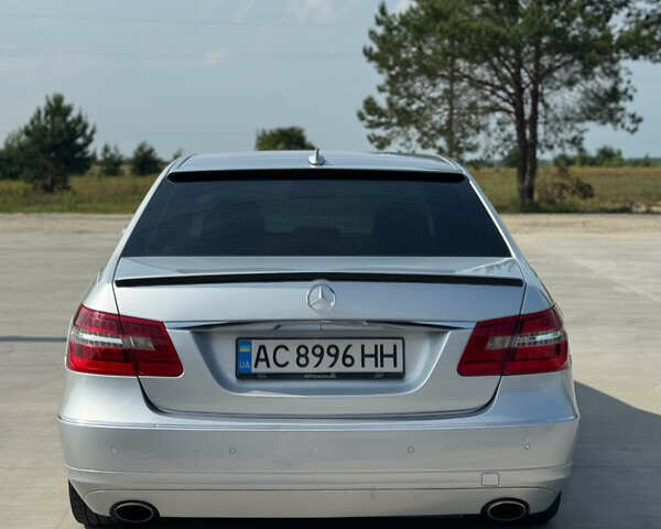 Мерседес Е-Класс 2010 в Ковель на Automoto.ua Серый Мерседес Е-Класс, объемом двигателя 3 л и пробегом 249 тыс. км за 13499 $, фото 7 на Automoto.ua