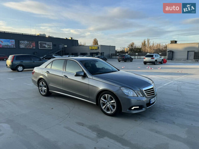 Сірий Мерседес Е-Клас, об'ємом двигуна 2.14 л та пробігом 246 тис. км за 12500 $, фото 12 на Automoto.ua