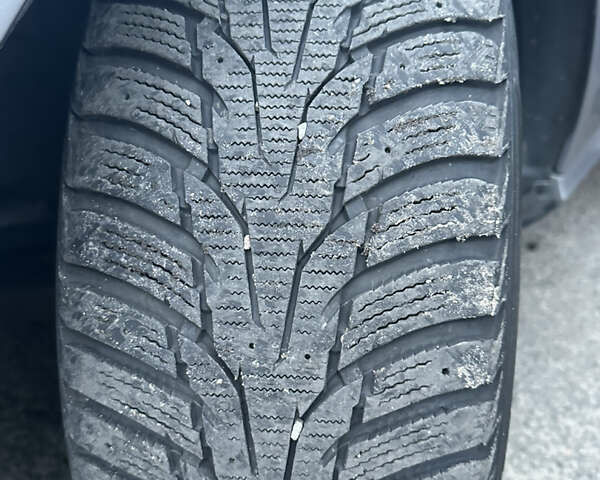 Серый Мерседес Е-Класс, объемом двигателя 2.2 л и пробегом 246 тыс. км за 12000 $, фото 35 на Automoto.ua