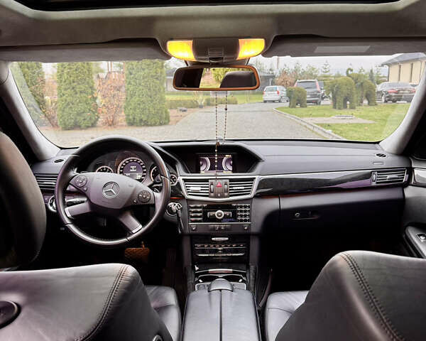 Сірий Мерседес Е-Клас, об'ємом двигуна 3 л та пробігом 302 тис. км за 15700 $, фото 9 на Automoto.ua
