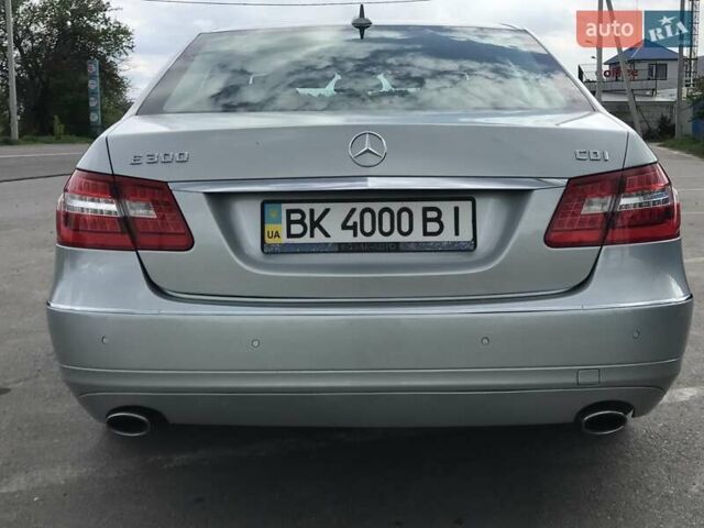 Сірий Мерседес Е-Клас, об'ємом двигуна 2.99 л та пробігом 212 тис. км за 15900 $, фото 5 на Automoto.ua