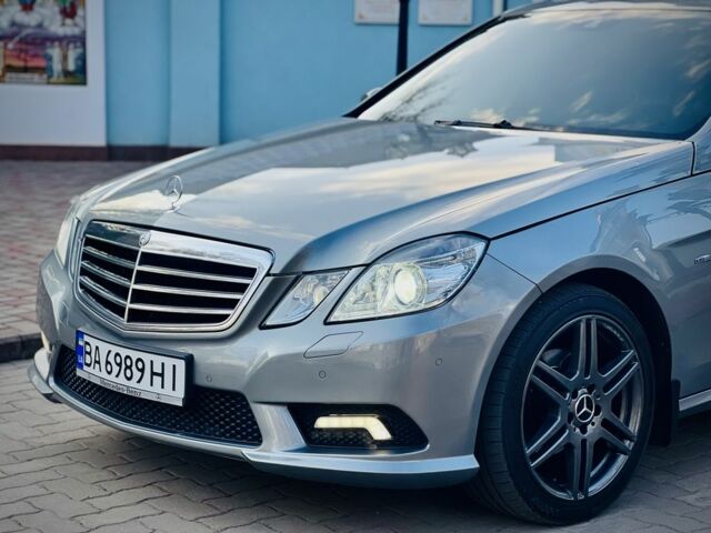 Серый Мерседес Е-Класс, объемом двигателя 2.1 л и пробегом 320 тыс. км за 9900 $, фото 6 на Automoto.ua