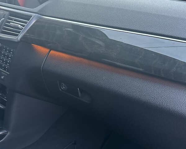 Сірий Мерседес Е-Клас, об'ємом двигуна 2.2 л та пробігом 246 тис. км за 12000 $, фото 10 на Automoto.ua