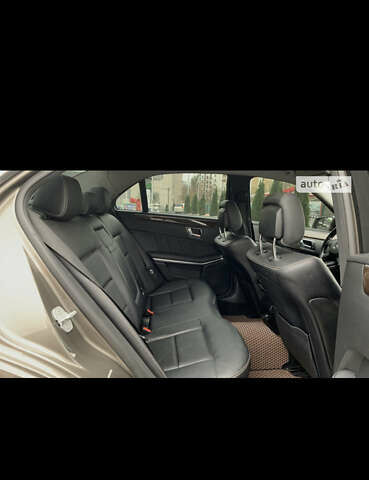 Серый Мерседес Е-Класс, объемом двигателя 2.2 л и пробегом 280 тыс. км за 11900 $, фото 2 на Automoto.ua