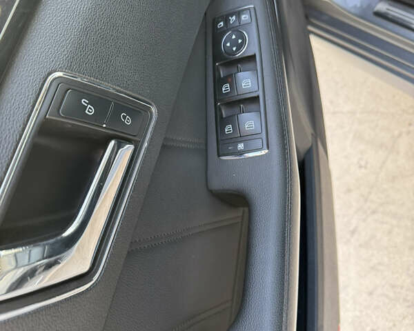 Сірий Мерседес Е-Клас, об'ємом двигуна 2.14 л та пробігом 246 тис. км за 12500 $, фото 34 на Automoto.ua