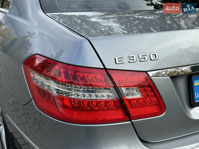 Мерседес Е-Клас 2010 у Прилуках на Automoto.ua Сірий Мерседес Е-Клас, об'ємом двигуна 3.5 л та пробігом 278 тис. км за 11400 $, фото 11 на Automoto.ua