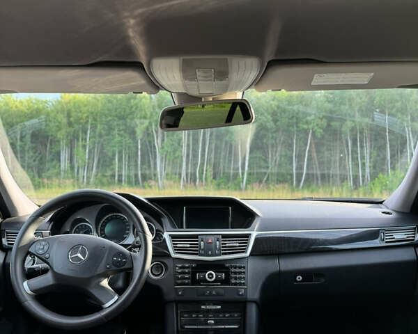 Сірий Мерседес Е-Клас, об'ємом двигуна 3 л та пробігом 250 тис. км за 13299 $, фото 15 на Automoto.ua