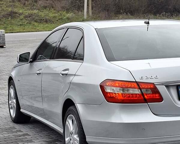 Сірий Мерседес Е-Клас, об'ємом двигуна 2.14 л та пробігом 280 тис. км за 10700 $, фото 11 на Automoto.ua