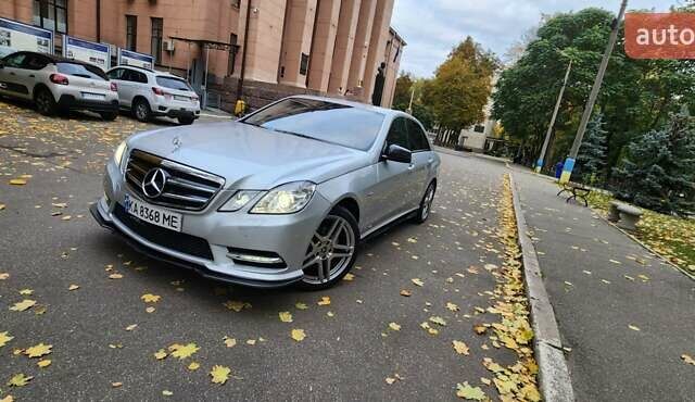 Сірий Мерседес Е-Клас, об'ємом двигуна 1.8 л та пробігом 260 тис. км за 12200 $, фото 2 на Automoto.ua
