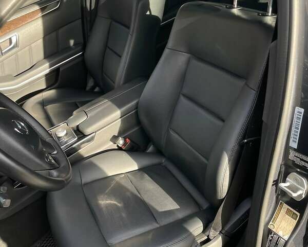 Серый Мерседес Е-Класс, объемом двигателя 3 л и пробегом 304 тыс. км за 15200 $, фото 2 на Automoto.ua