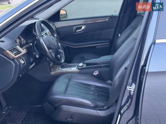 Сірий Мерседес Е-Клас, об'ємом двигуна 2.14 л та пробігом 316 тис. км за 11950 $, фото 16 на Automoto.ua