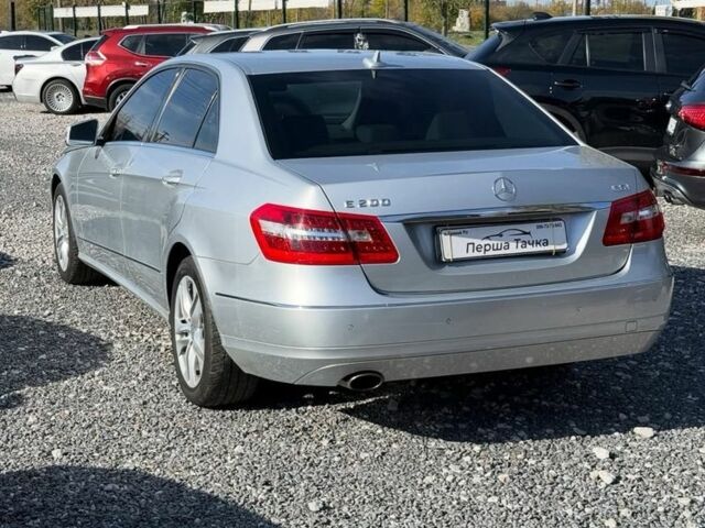 Серый Мерседес Е-Класс, объемом двигателя 1.8 л и пробегом 211 тыс. км за 12000 $, фото 3 на Automoto.ua