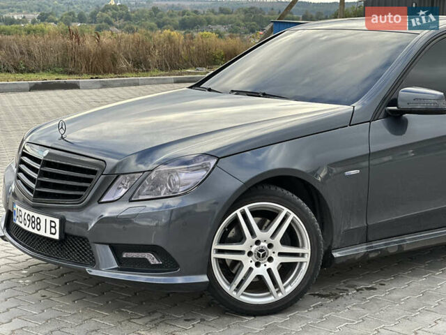 Сірий Мерседес Е-Клас, об'ємом двигуна 2.1 л та пробігом 286 тис. км за 15500 $, фото 6 на Automoto.ua