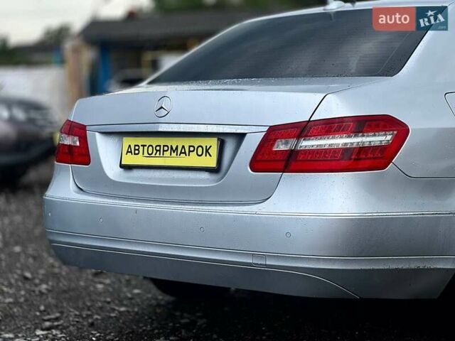 Мерседес Е-Класс 2011 в Ужгороде на Automoto.ua Серый Мерседес Е-Класс, объемом двигателя 2.14 л и пробегом 271 тыс. км за 11190 $, фото 8 на Automoto.ua