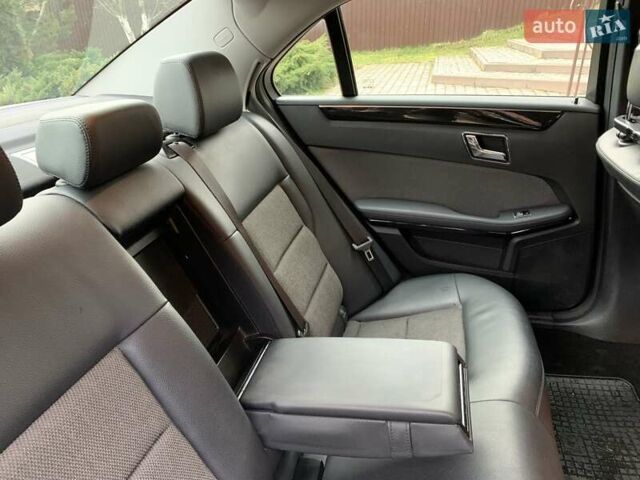 Серый Мерседес Е-Класс, объемом двигателя 2.1 л и пробегом 294 тыс. км за 14500 $, фото 24 на Automoto.ua