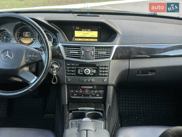 Серый Мерседес Е-Класс, объемом двигателя 2.14 л и пробегом 293 тыс. км за 11500 $, фото 22 на Automoto.ua