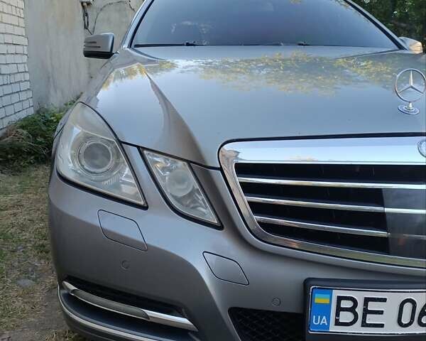 Сірий Мерседес Е-Клас, об'ємом двигуна 2.2 л та пробігом 230 тис. км за 12400 $, фото 12 на Automoto.ua